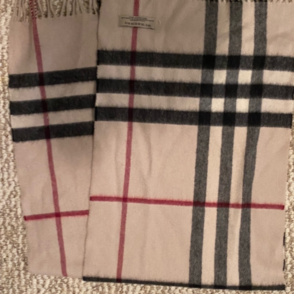 Burberry cashmere scarf